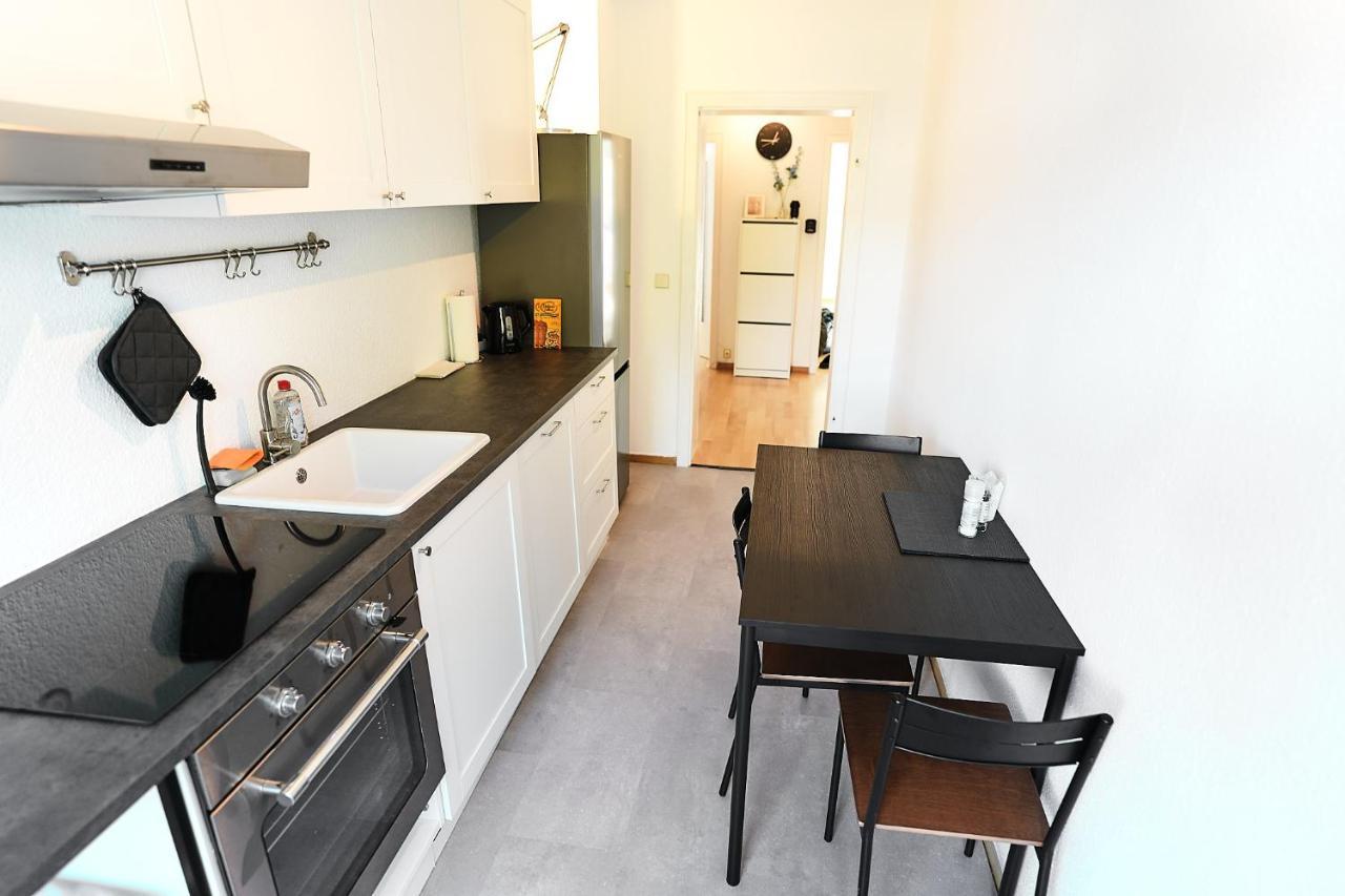 N2 Centrally Located 3-Room Apartment With Balcony Or Individual Rooms Karlsruhe Bagian luar foto