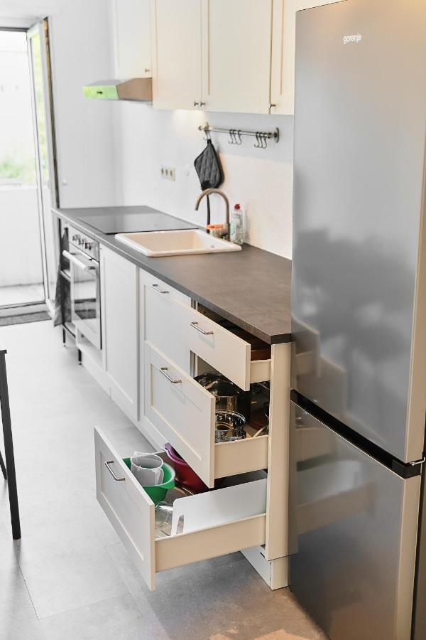 N2 Centrally Located 3-Room Apartment With Balcony Or Individual Rooms Karlsruhe Bagian luar foto