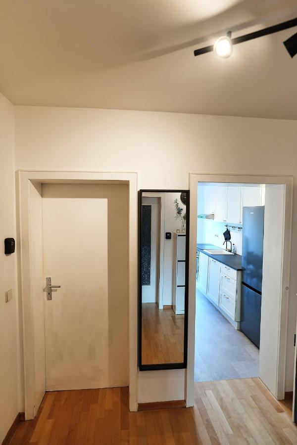 N2 Centrally Located 3-Room Apartment With Balcony Or Individual Rooms Karlsruhe Bagian luar foto