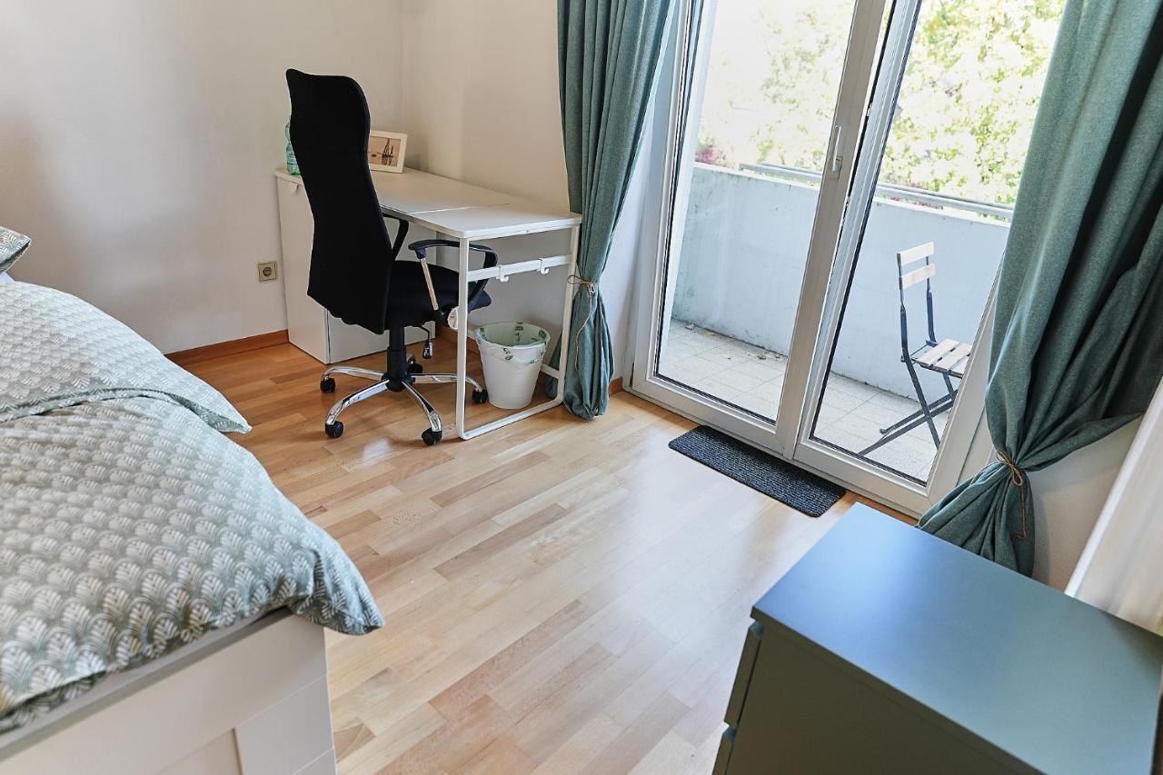 N2 Centrally Located 3-Room Apartment With Balcony Or Individual Rooms Karlsruhe Bagian luar foto